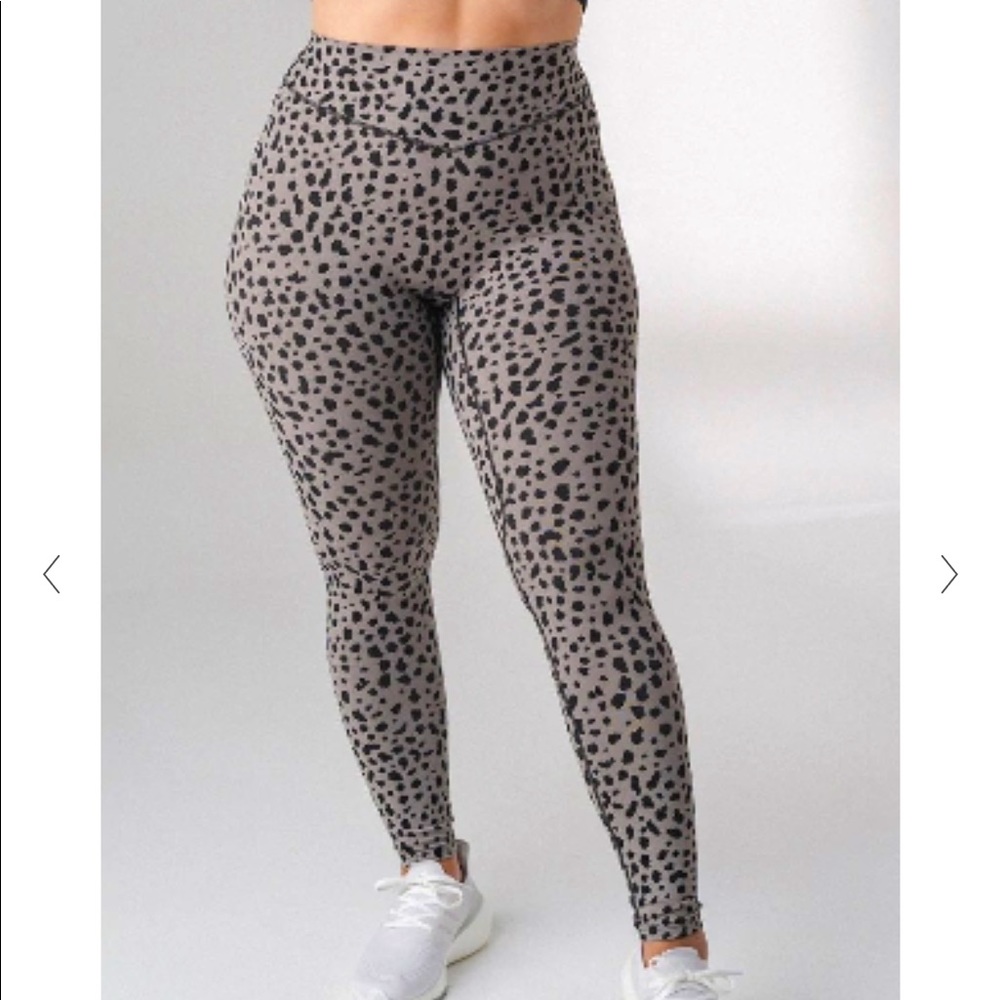 Balance Athletica Ascend Pant - Snow Leopard (2021 version)